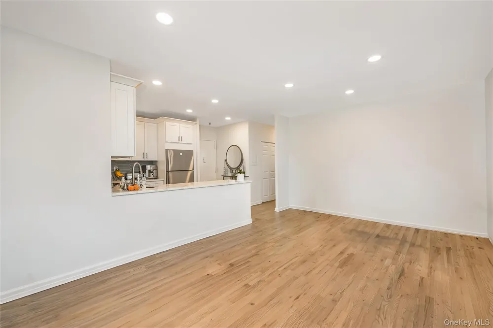 100 W Broadway #2DD Long Beach, NY 11561