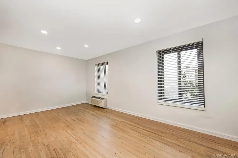 100 W Broadway #2DD Long Beach, NY 11561