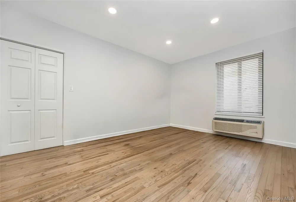 100 W Broadway #2DD Long Beach, NY 11561