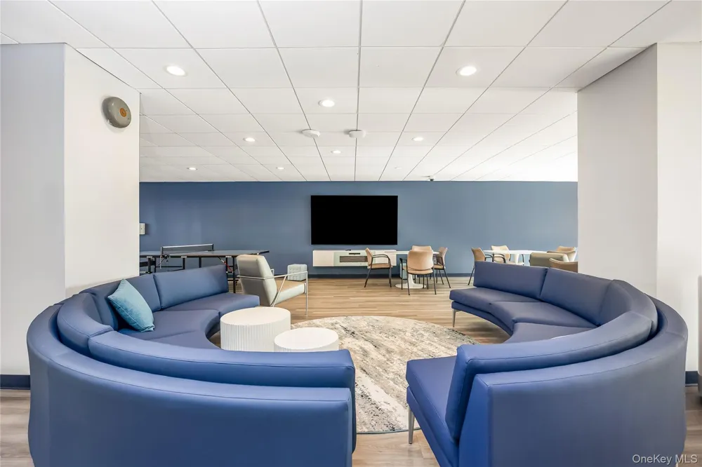 100 W Broadway #2DD Long Beach, NY 11561