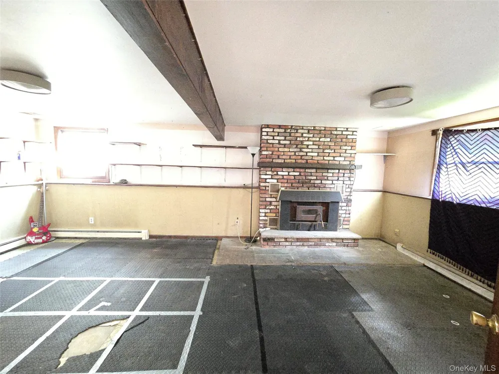 1425 State Route 32 Wallkill, NY 12589