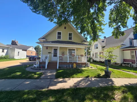 215 W 4th Street