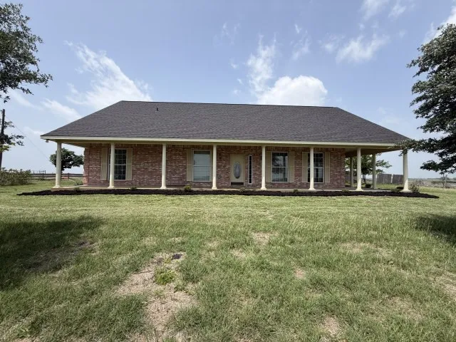 9652 County Road 4360 Frost, TX 76641