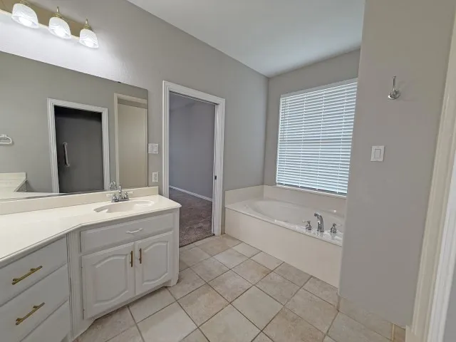 9652 County Road 4360 Frost, TX 76641