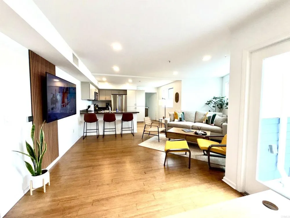 687 S Coast Highway 101 #308 Encinitas, CA 92024