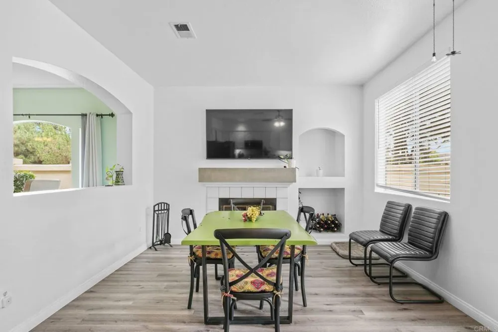 971 Somerset Ct. #F Chula Vista, CA 91915