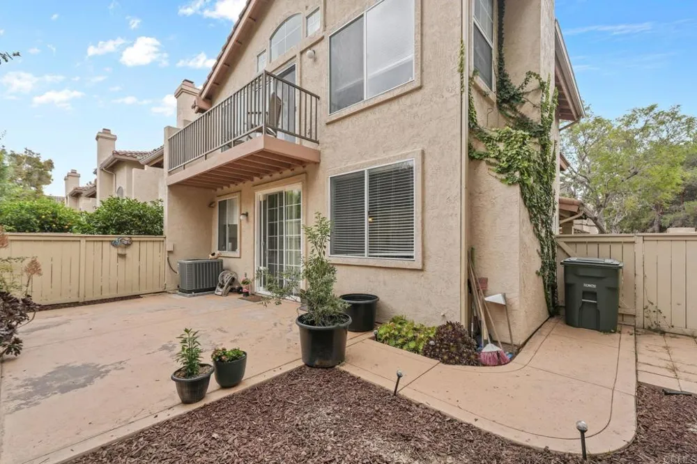 971 Somerset Ct. #F Chula Vista, CA 91915