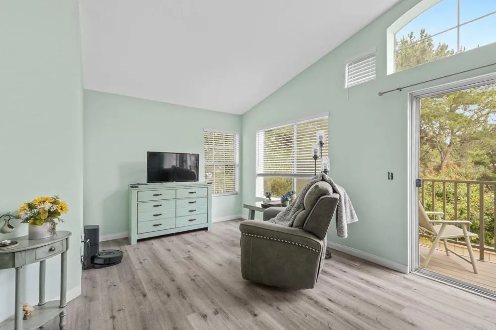 971 Somerset Ct. #F Chula Vista, CA 91915