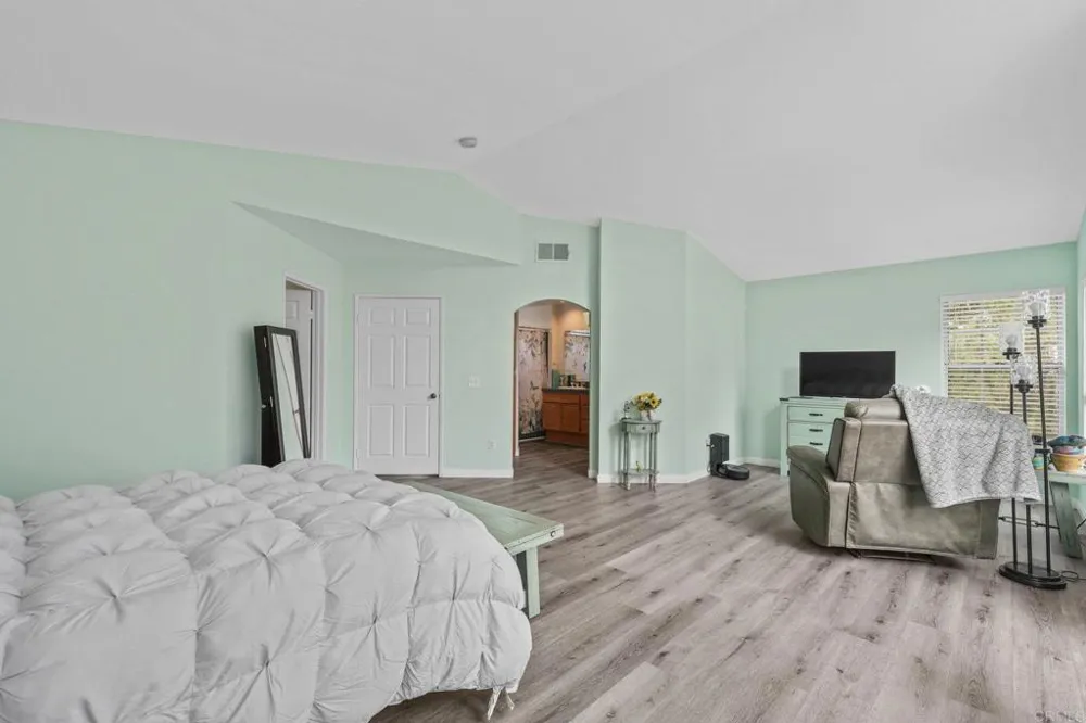 971 Somerset Ct. #F Chula Vista, CA 91915