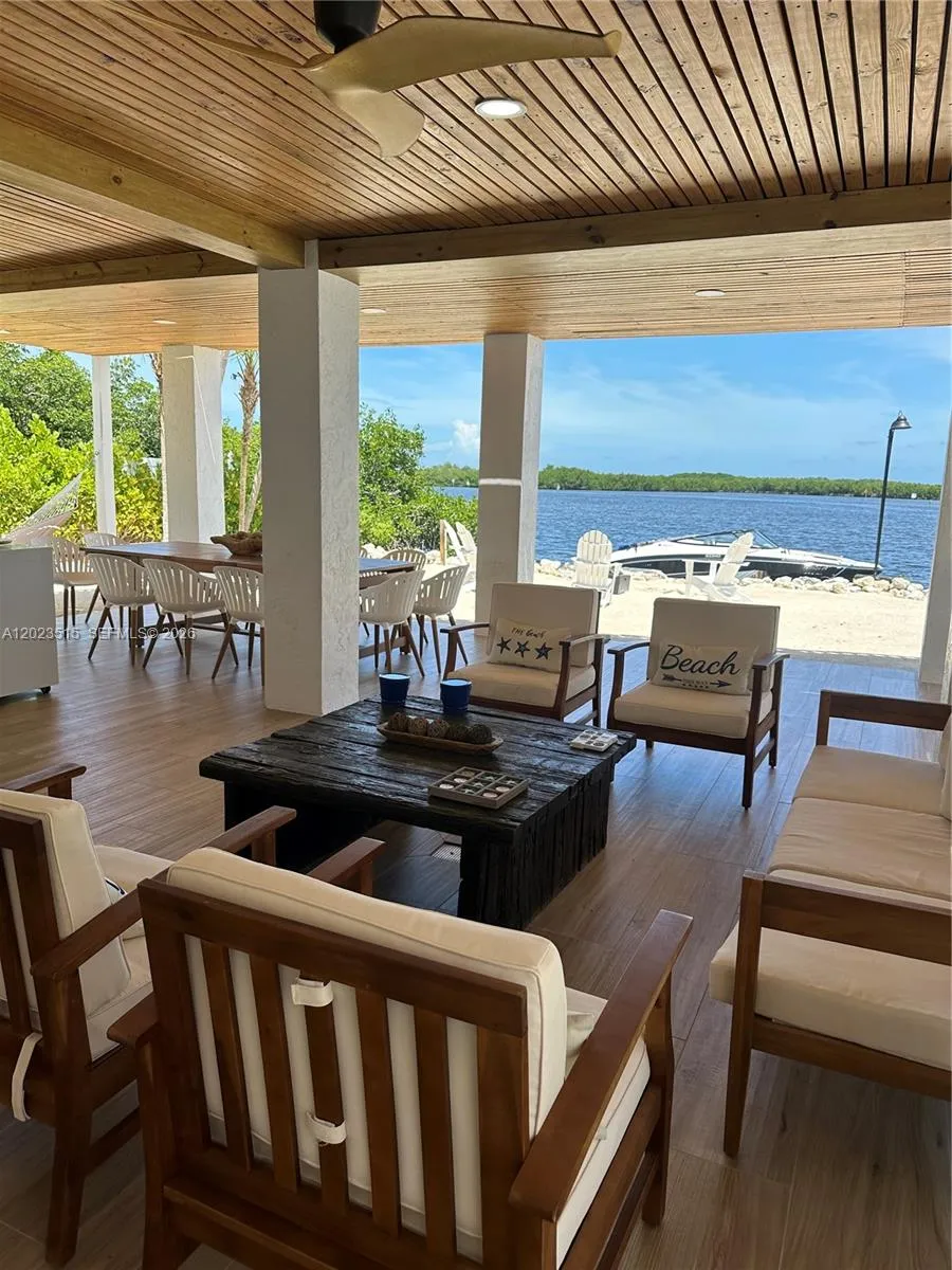 128 La Paloma Rd Key Largo, FL 33037