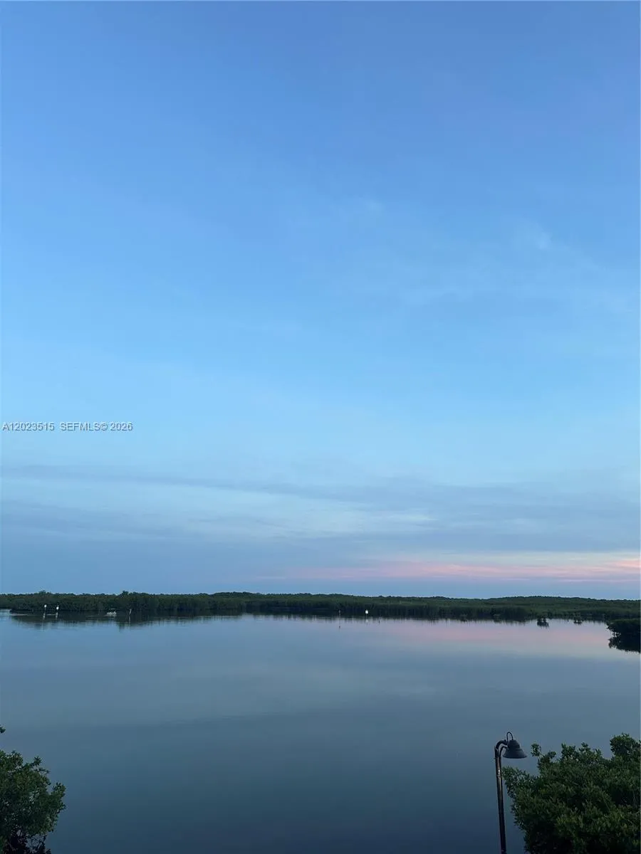 128 La Paloma Rd Key Largo, FL 33037