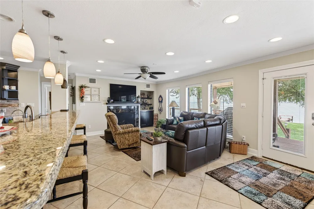 495 Wildwood Drive Onalaska, TX 77360