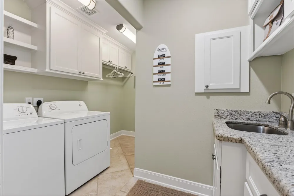 495 Wildwood Drive Onalaska, TX 77360