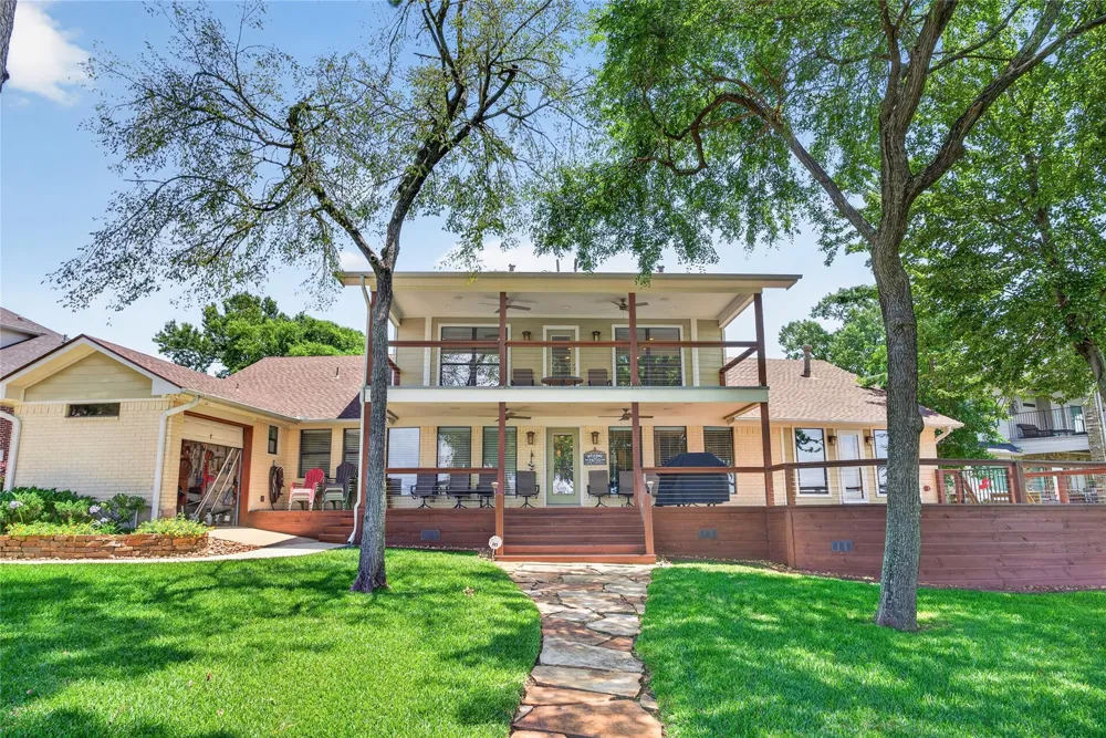 495 Wildwood Drive Onalaska, TX 77360