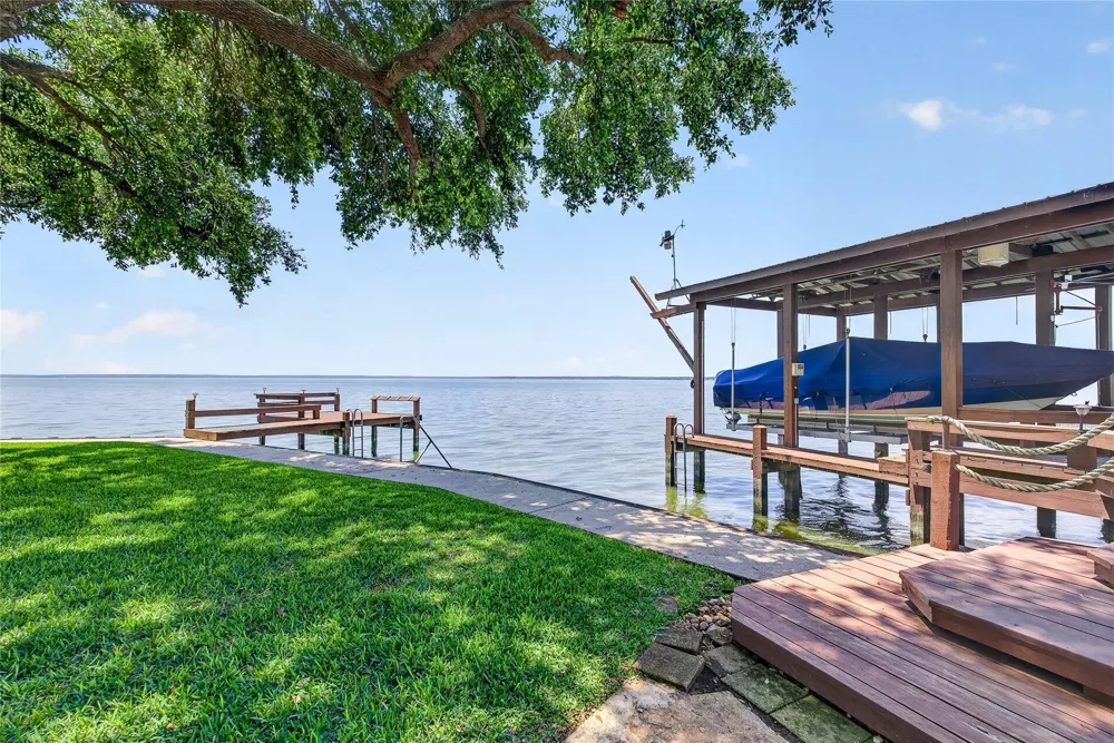 495 Wildwood Drive Onalaska, TX 77360