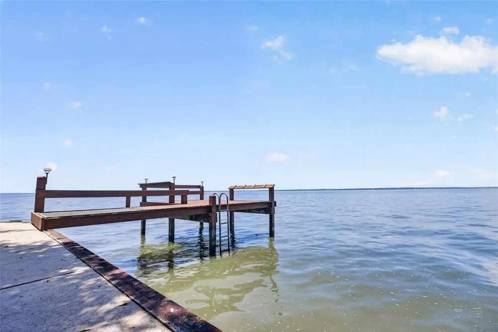 495 Wildwood Drive Onalaska, TX 77360