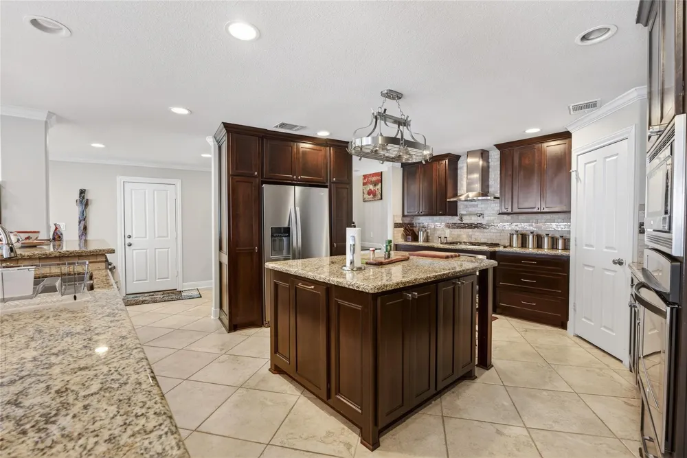 495 Wildwood Drive Onalaska, TX 77360