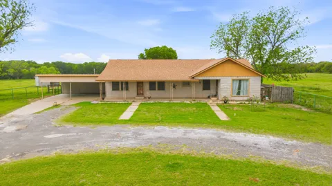 7450 E Highway 6 #3