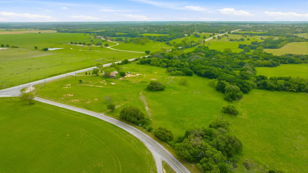 7450 E Highway 6 #3 De Leon, TX 76444