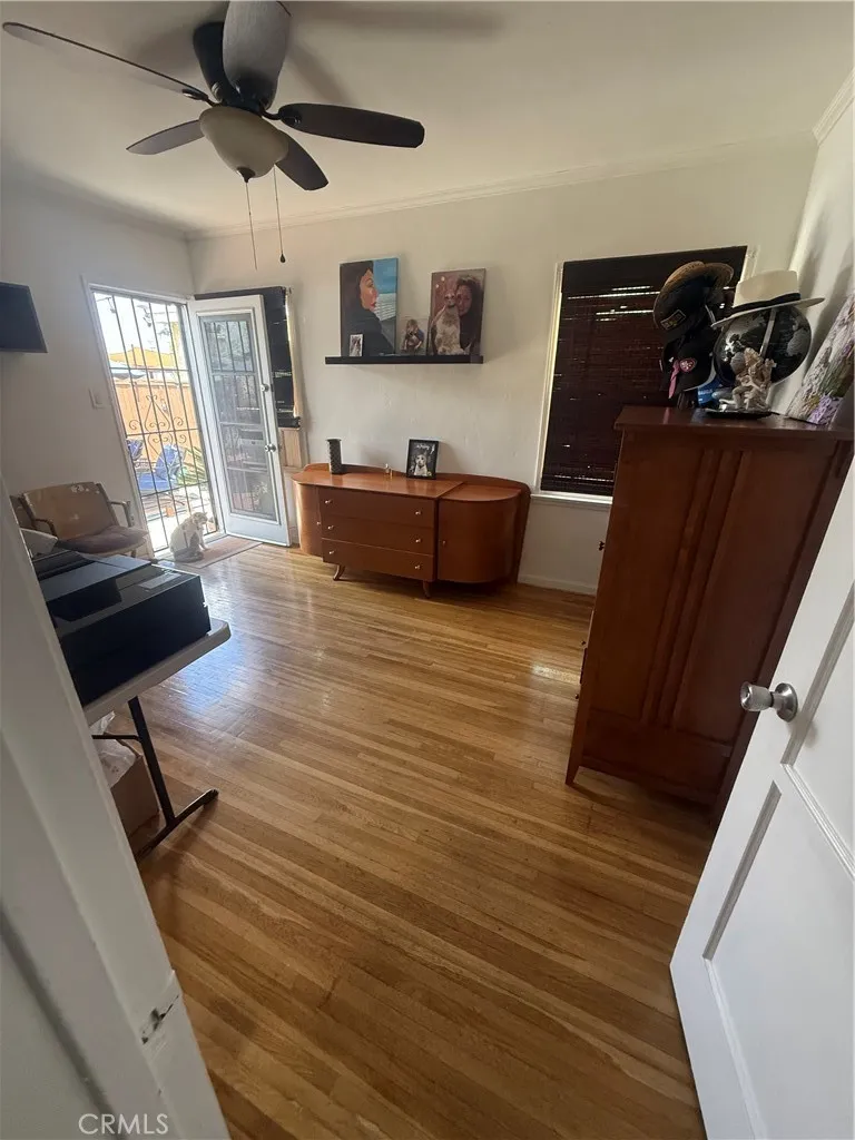 2647 Kansas South Gate, CA 90280
