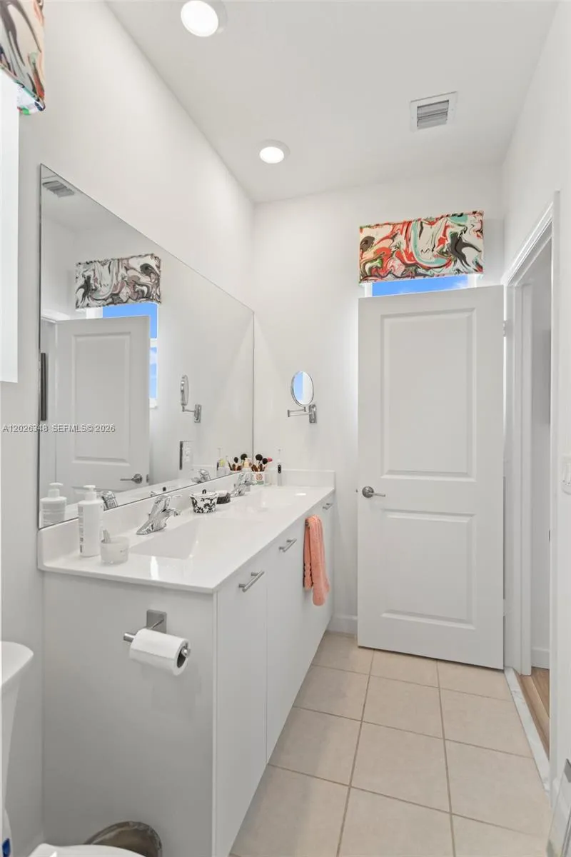 12317 NW 23rd Ct Miami, FL 33167