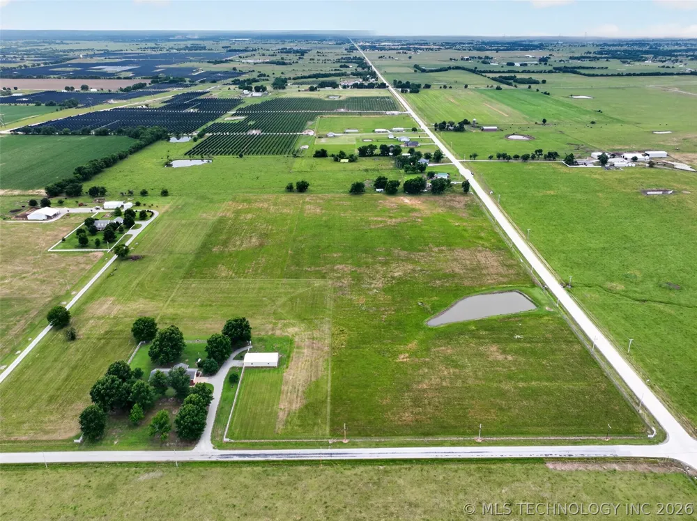 4350 ROAD Pryor, OK 74361