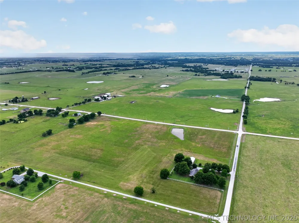 4350 ROAD Pryor, OK 74361
