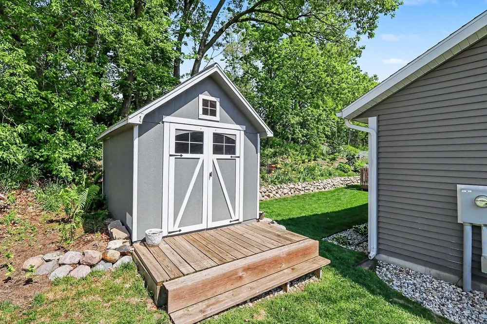 2006 Lake Avenue North Muskegon City, MI 49445