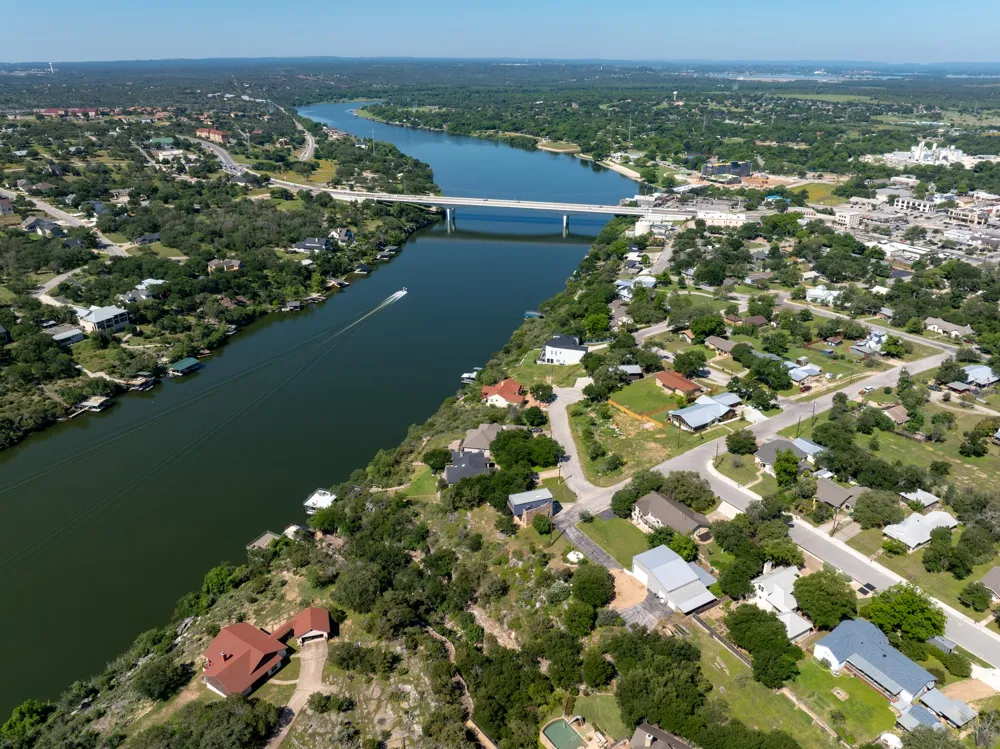 401 Crestview Drive Marble Falls, TX 78654