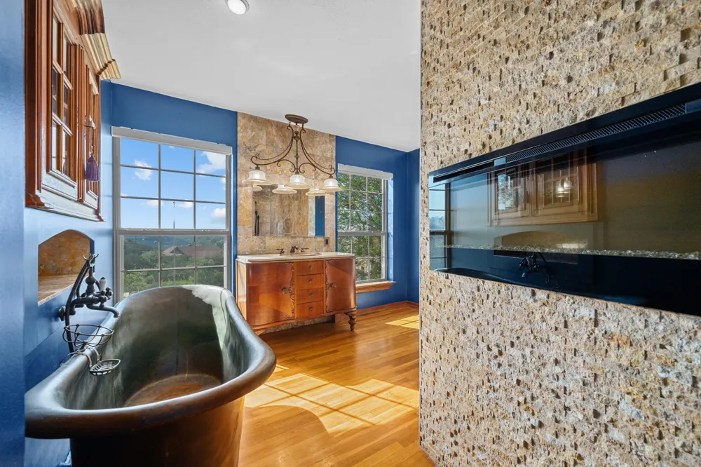 401 Crestview Drive Marble Falls, TX 78654