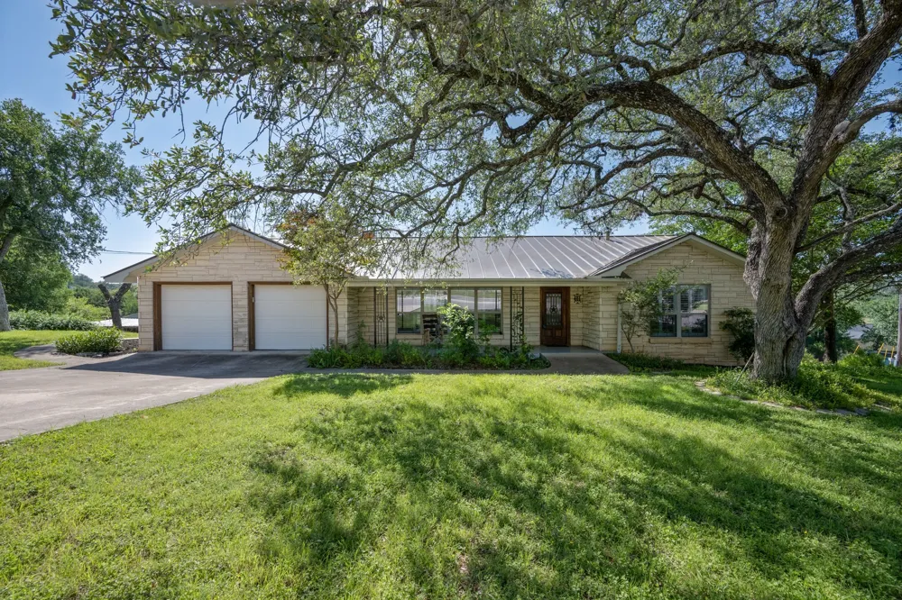 401 Crestview Drive Marble Falls, TX 78654