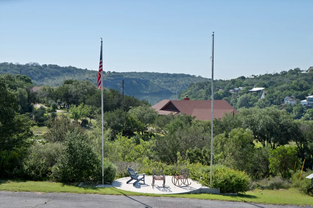 401 Crestview Drive Marble Falls, TX 78654