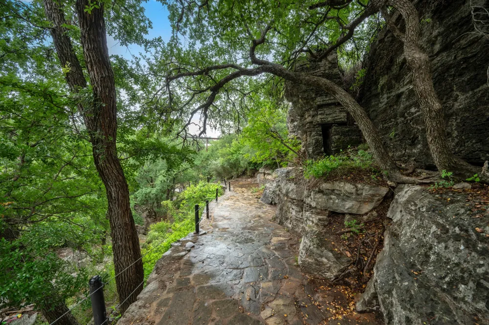 401 Crestview Drive Marble Falls, TX 78654