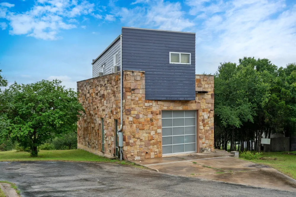 401 Crestview Drive Marble Falls, TX 78654