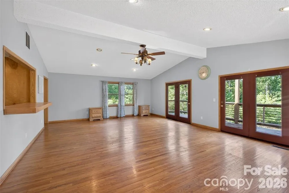 66 Misery Ridge Trail Mill Spring, NC 28756