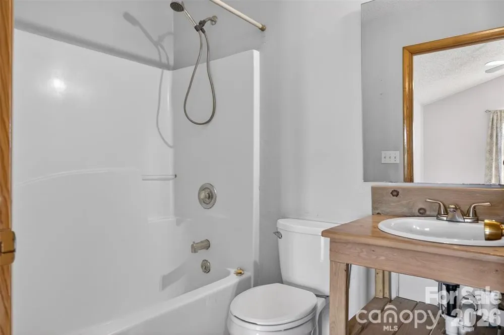 66 Misery Ridge Trail Mill Spring, NC 28756