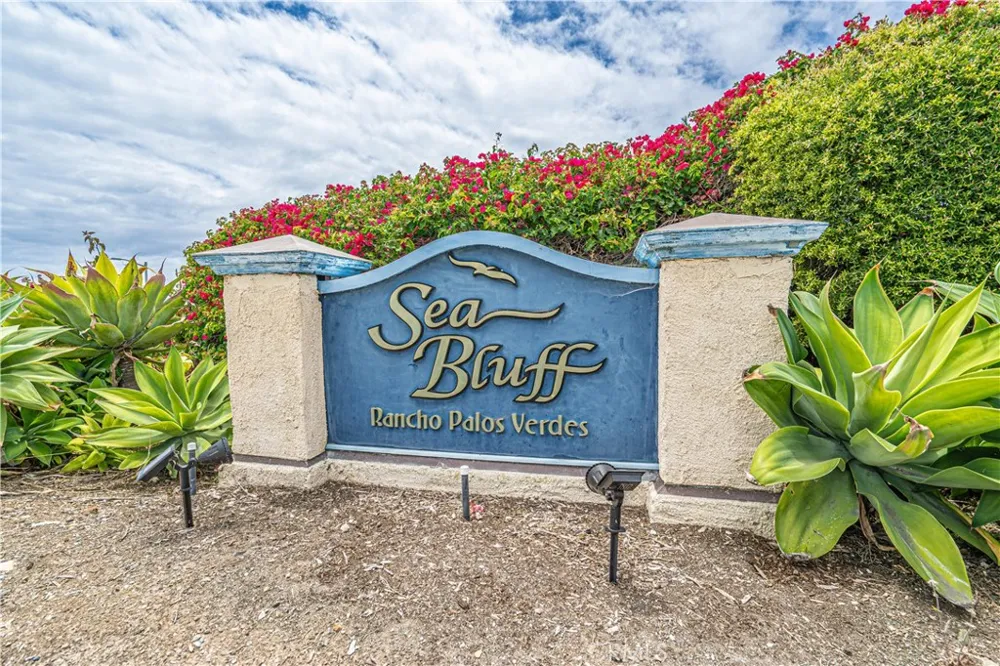 6527 Beachview Drive Rancho Palos Verdes, CA 90275