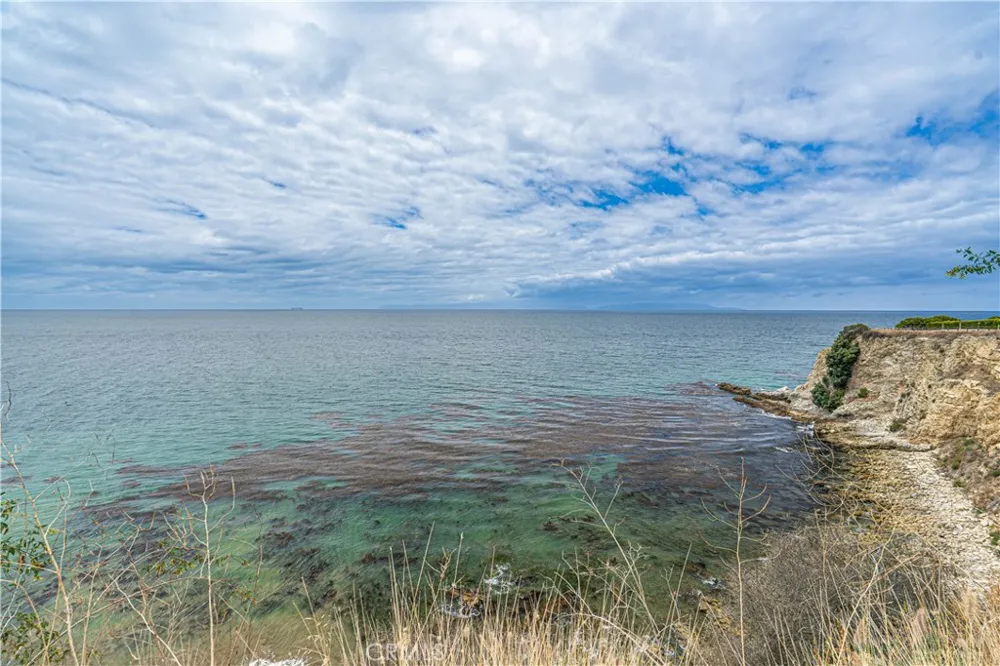 6527 Beachview Drive Rancho Palos Verdes, CA 90275