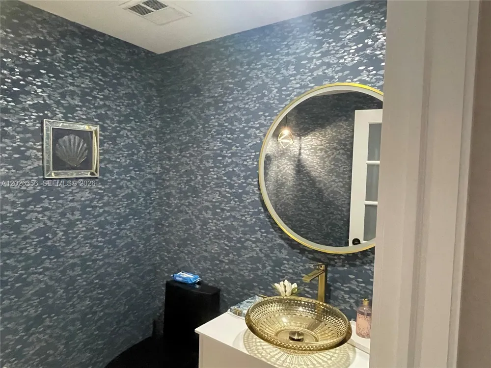 3101 S Ocean Dr #1707 Hollywood, FL 33019