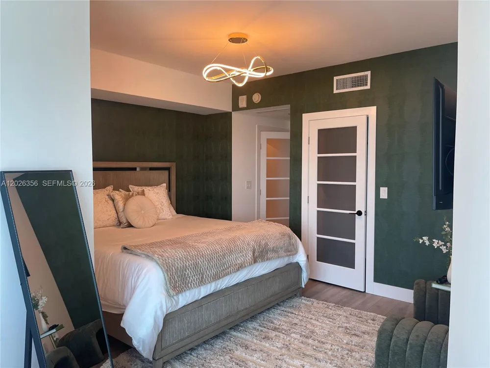 3101 S Ocean Dr #1707 Hollywood, FL 33019