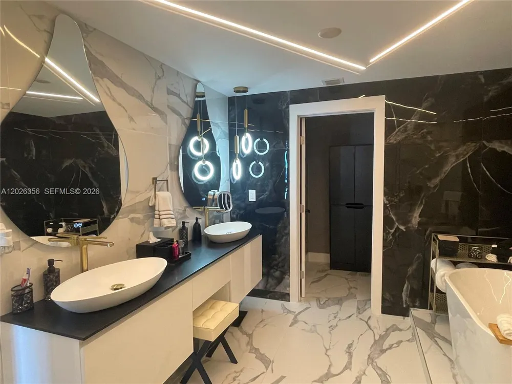 3101 S Ocean Dr #1707 Hollywood, FL 33019