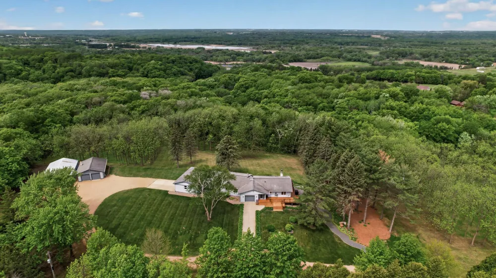 3251 W 173rd Street Jordan, MN 55352