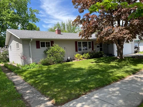 407 1st Street SW