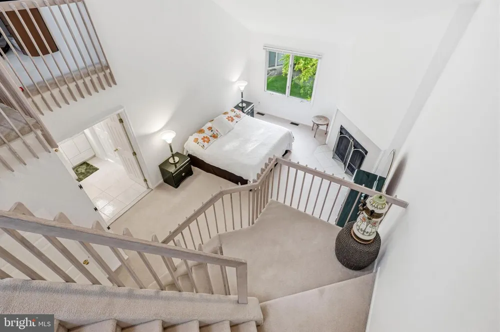 1606 CHANTICLEER Cherry Hill, NJ 08003