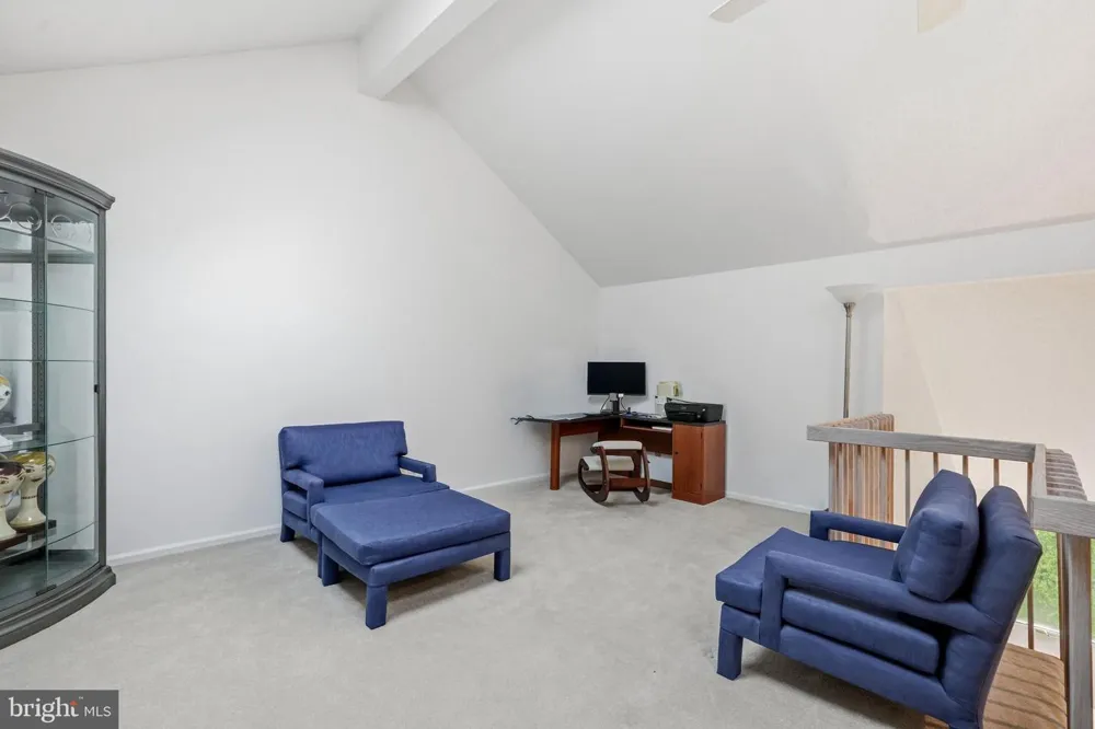 1606 CHANTICLEER Cherry Hill, NJ 08003