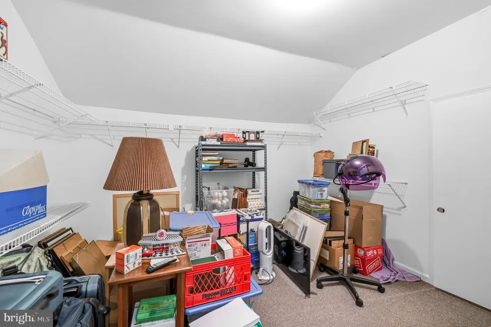 1606 CHANTICLEER Cherry Hill, NJ 08003