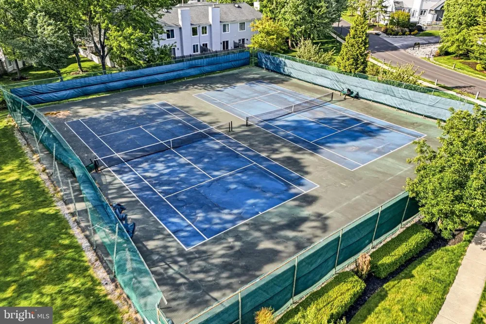 1606 CHANTICLEER Cherry Hill, NJ 08003