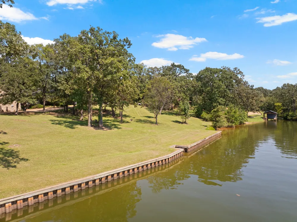 Private Road 52366 Pittsburg, TX 75686