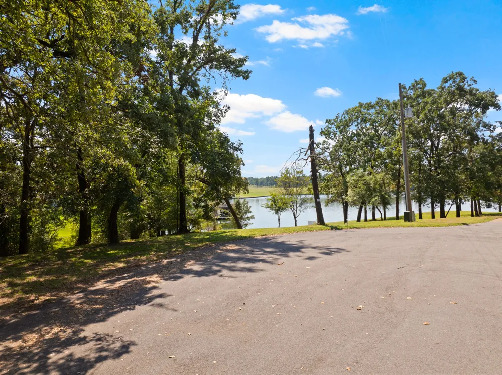 Private Road 52366 Pittsburg, TX 75686