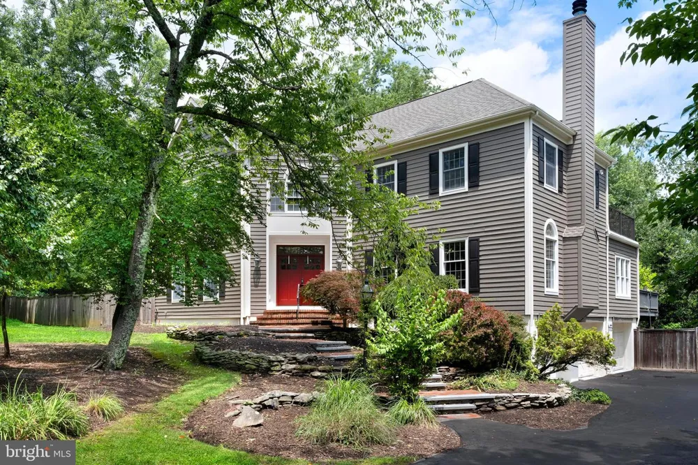 1 MICHAEL WAY Pennington, NJ 08534